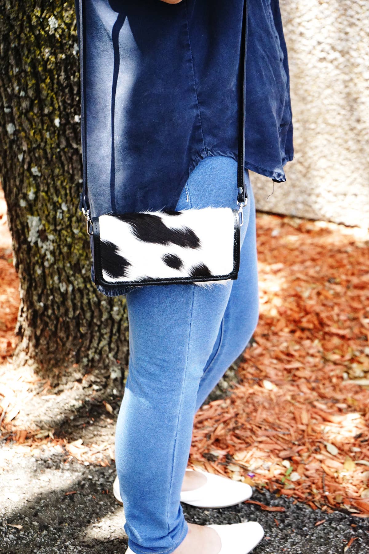 Cowhide wallet double sided with crossbody H10: BROWN