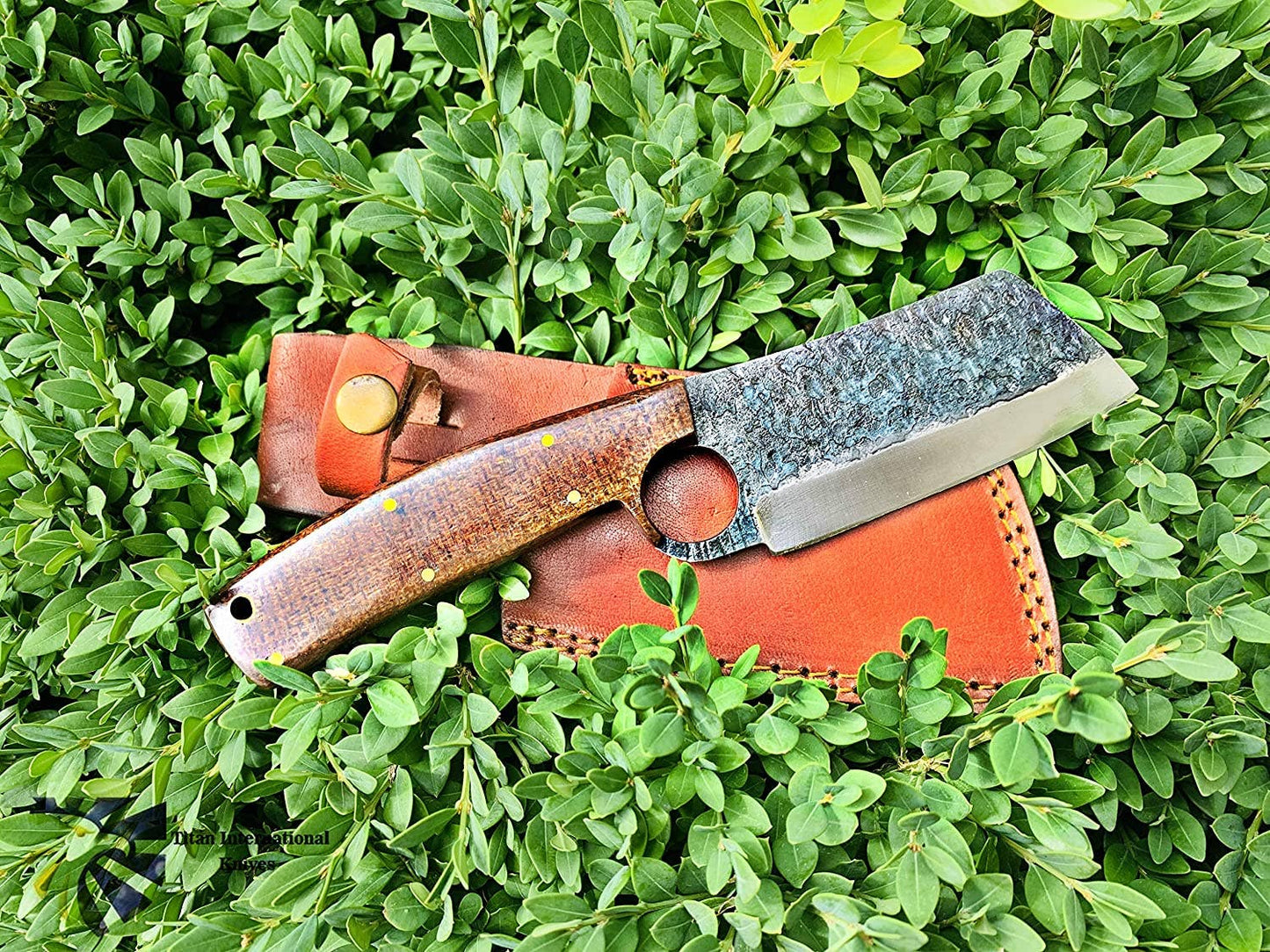 Hand Forged Clever Style Carbon Blade