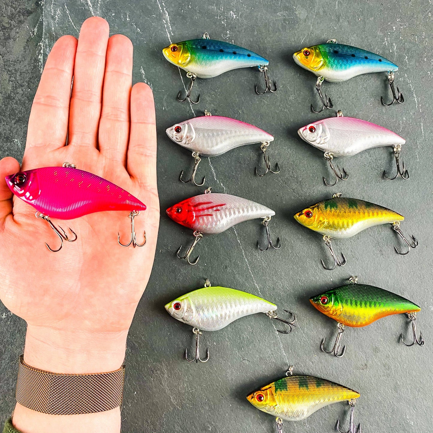 (10) Lipless Shimmer Rattling Diving Minnow Crankbait Lures