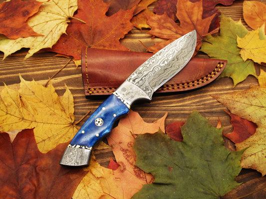 Fixed Blade knife and Damascus Steel / Dyed Blue Bone handle