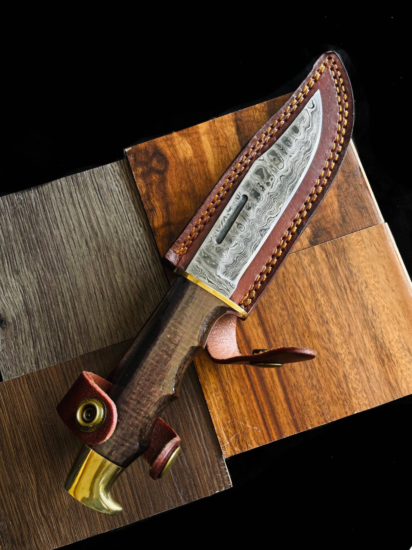 B-4 Damascus Hunting Knife